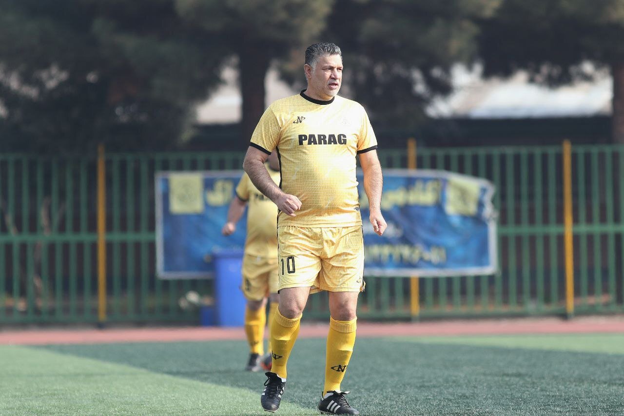 سوت  جشن تولد علی دایی در پیست دیزین!