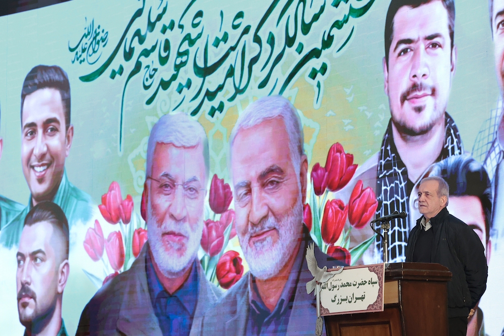 پزشکیان: موظفیم مشکل معیشت مردم را حل کنیم