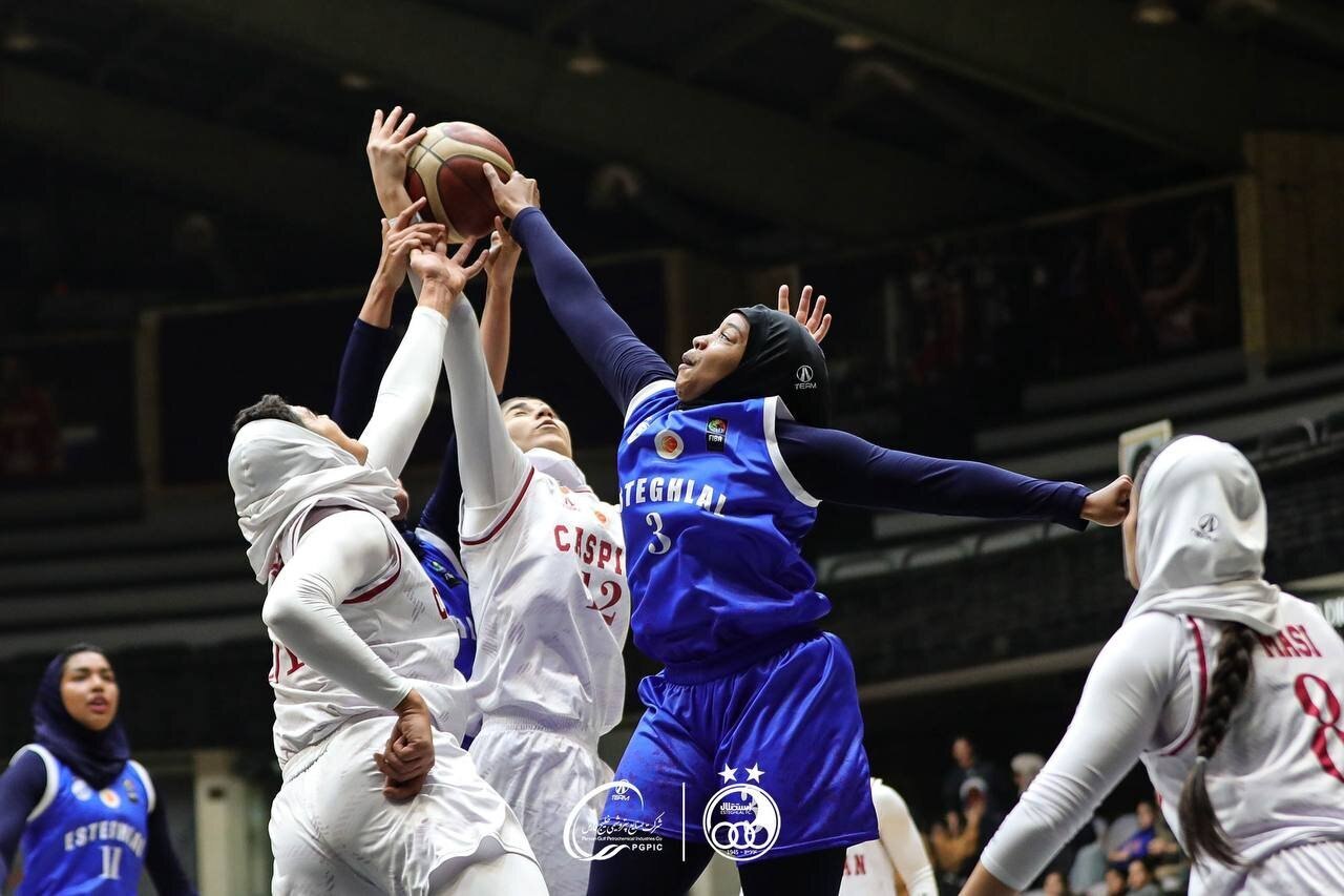 ستاره استقلال عاشق شد