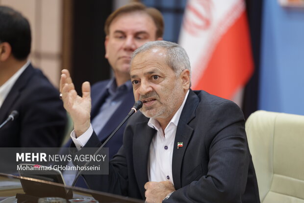 کاظمی: کارکنان آموزش و پرورش وام ۳۰ میلیون تومانی دریافت می‌کنند